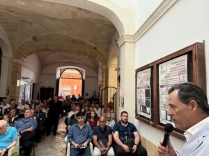 Carmiano, un monumento tattile e inclusivo per ricordare la chiesa matrice abbattuta nel ‘61. Erroi: “Operazione di riscoperta della nostra storia” - Corriere Salentino