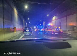 Incidente sulla Lecce-Brindisi: un’auto si ribalta grave il conducente