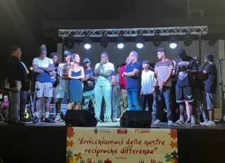 Carmiano, sul palco di Magliano l’esempio virtuoso dell’inclusione. “Bisogna offrire percorsi di integrazione e scambio culturale per avere successo”