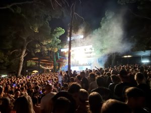 Il Parco Gondar diventa il tempio della musica elettronica internazionale: ritorno esplosivo dei Chemical Brothers - Corriere Salentino