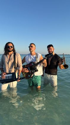 “Swarovski armato”, la frase di Corvino diventa un video musicale virale - Corriere Salentino