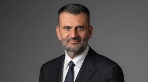 Elezioni regionali, una corsa a 4, col "campo largo" di Decaro che schiera 6 liste, contro le 4 di Lobuono. Ecco tutti i nomi - Corriere Salentino