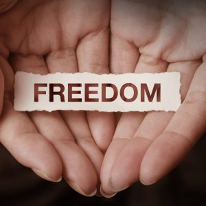 Il Paradosso della Libertà. “Liberi da” a “Liberi di”. . . - Corriere Salentino