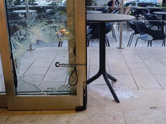 Nuova spaccata alla gelateria Martinucci di Casarano: ladro in fuga lascia tracce di sangue - Corriere Salentino