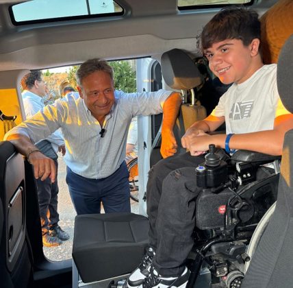 Un dono che regala un sorriso: a Cursi l’abbraccio di Cuore Amico ad Andrea - Corriere Salentino