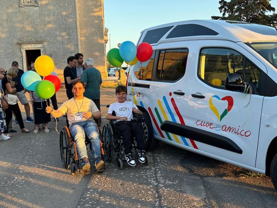 Un dono che regala un sorriso: a Cursi l’abbraccio di Cuore Amico ad Andrea - Corriere Salentino