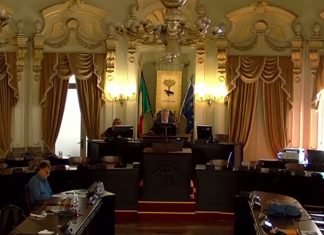 Frigole, la scuola non è pronta: continua il calvario degli studenti e alle regionali si voterà a Lecce