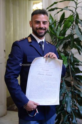 Poliziotto leccese salva bimbo e babysitter dalle fiamme, encomio in consiglio comunale - Corriere Salentino