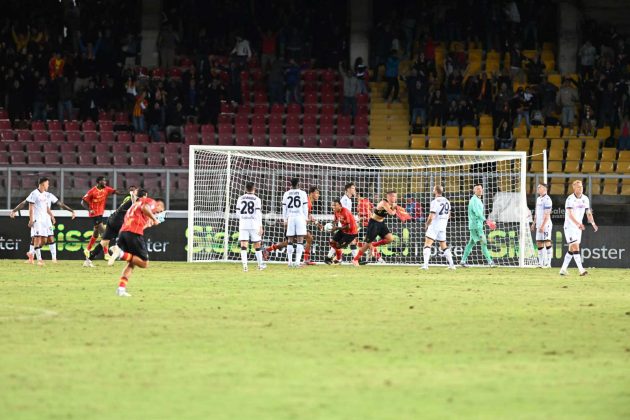 Camarda acciuffa il Bologna allo scadere, il Lecce pareggia una partita stregata - Corriere Salentino