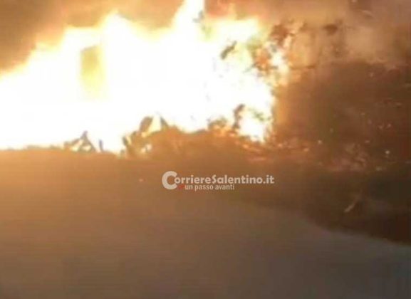 Salento in fiamme, paura a Santa Maria di Leuca: evacuate decine di persone - Corriere Salentino