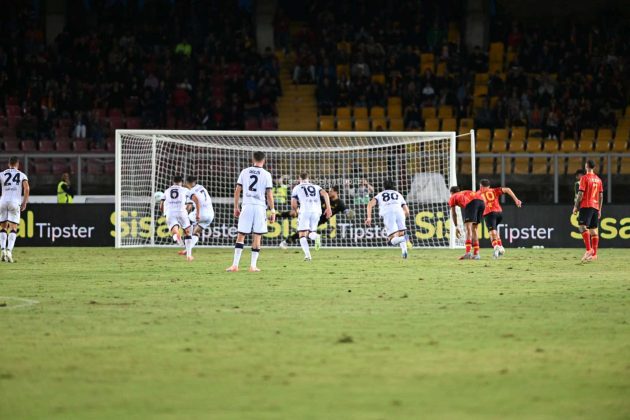 Camarda acciuffa il Bologna allo scadere, il Lecce pareggia una partita stregata - Corriere Salentino