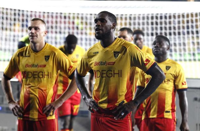 Il Lecce inciampa anche contro il Cagliari. 1-2 al Via del Mare - Corriere Salentino