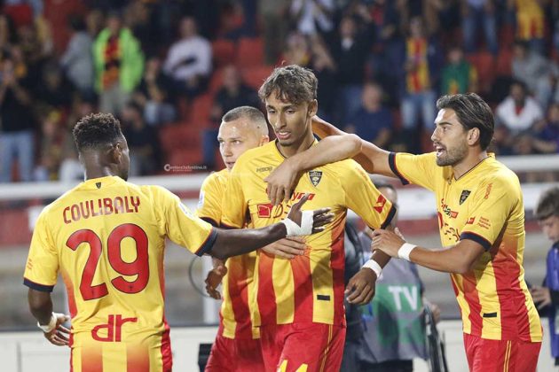 Il Lecce inciampa anche contro il Cagliari. 1-2 al Via del Mare - Corriere Salentino