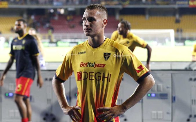 Il Lecce inciampa anche contro il Cagliari. 1-2 al Via del Mare - Corriere Salentino