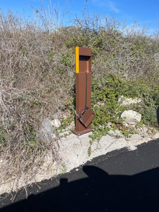 Lecce, vandalizzate le paline stradali nei pressi del parco archeologico di Rudiae - Corriere Salentino