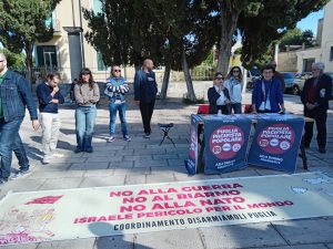 Elezioni regionali, una corsa a 4, col "campo largo" di Decaro che schiera 6 liste, contro le 4 di Lobuono. Ecco tutti i nomi - Corriere Salentino