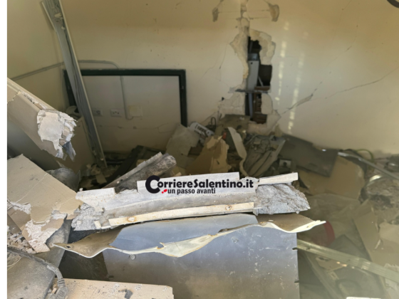 Boato nella notte a Frigole: banda di malviventi fa esplodere il bancomat - Corriere Salentino