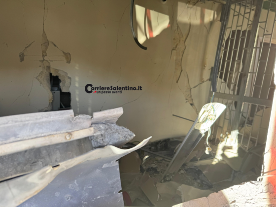 Boato nella notte a Frigole: banda di malviventi fa esplodere il bancomat - Corriere Salentino