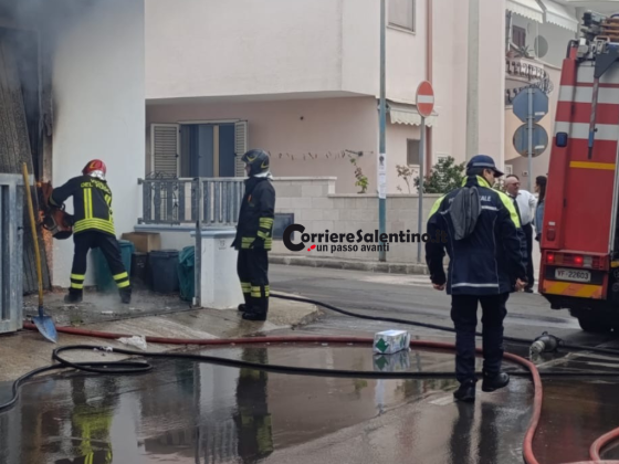 Incendio in un’abitazione a due piani: famiglia salva, fiamme partite dal garage - Corriere Salentino