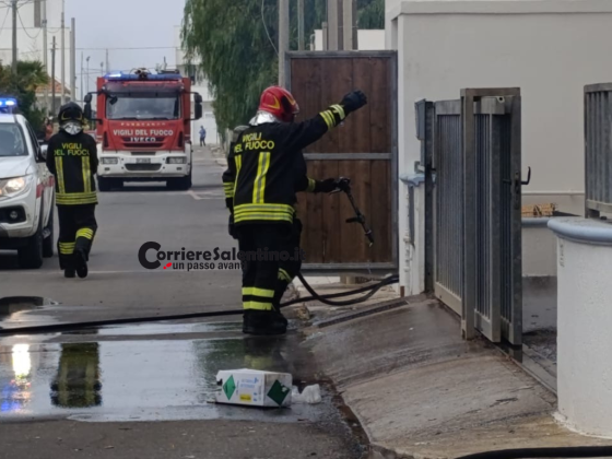 Incendio in un’abitazione a due piani: famiglia salva, fiamme partite dal garage - Corriere Salentino