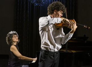 Domenica 16 novembre Concerto con Aperitivo, Paride Losacco e Fiorella Sassanelli, violino e pianoforte al Teatro Paisiello di Lecce