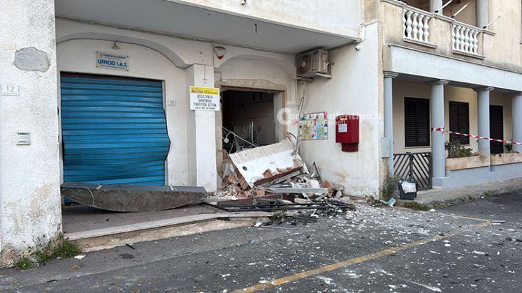 Torre San Giovanni, ennesimo assalto a un bancomat nel Salento: esplosione nella notte alla Banca Popolare Pugliese - Corriere Salentino