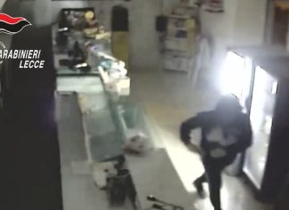 Evade dai domiciliari e torna a compiere furti: finisce in carcere