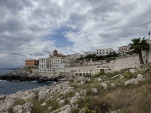 I paesaggi mozzafiato delle Terme di Santa Cesarea, tra percorsi benessere, piscina sulfurea e piatti che viziano il palato - Corriere Salentino