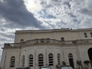 I paesaggi mozzafiato delle Terme di Santa Cesarea, tra percorsi benessere, piscina sulfurea e piatti che viziano il palato - Corriere Salentino