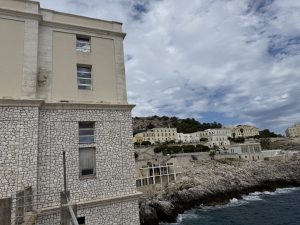 I paesaggi mozzafiato delle Terme di Santa Cesarea, tra percorsi benessere, piscina sulfurea e piatti che viziano il palato - Corriere Salentino