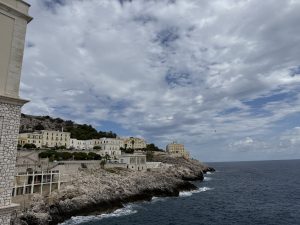 I paesaggi mozzafiato delle Terme di Santa Cesarea, tra percorsi benessere, piscina sulfurea e piatti che viziano il palato - Corriere Salentino