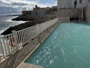 I paesaggi mozzafiato delle Terme di Santa Cesarea, tra percorsi benessere, piscina sulfurea e piatti che viziano il palato - Corriere Salentino
