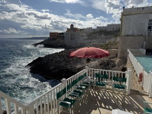 I paesaggi mozzafiato delle Terme di Santa Cesarea, tra percorsi benessere, piscina sulfurea e piatti che viziano il palato - Corriere Salentino