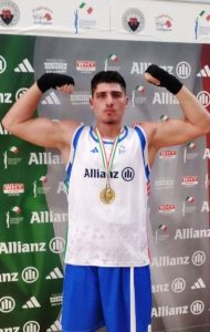 Francesco Di Palmo è campione italiano di boxe, nella categoria 75kg - Corriere Salentino