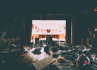 Venerdì 31 ottobre The Black Night di Halloween apre la rassegna Ci vuole un fiore – Famiglie a teatro di Factory Compagnia Transadriatica