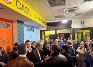 M5S, per la prima volta in corsa nel “campo largo” pugliese. Ecco la lista, con l’uscente Casili e alcuni militanti