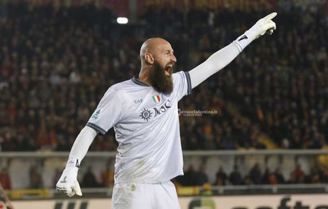 Lecce, che peccato! Camarda fallisce un rigore, il Napoli lo punisce con Anguissa - Corriere Salentino