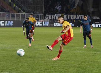 Lecce, che peccato! Camarda fallisce un rigore, il Napoli lo punisce con Anguissa