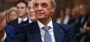 Elezioni regionali, una corsa a 4, col "campo largo" di Decaro che schiera 6 liste, contro le 4 di Lobuono. Ecco tutti i nomi - Corriere Salentino