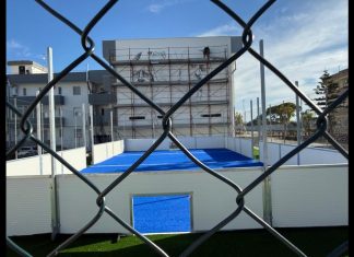 Murales artistici e campetto da calcio, la periferia di Carmiano cambia volto: tutto pronto per l’inaugurazione