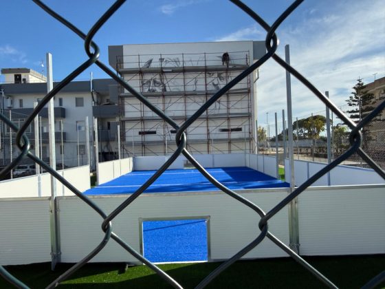 Murales artistici e campetto da calcio, la periferia di Carmiano cambia volto: tutto pronto per l’inaugurazione - Corriere Salentino