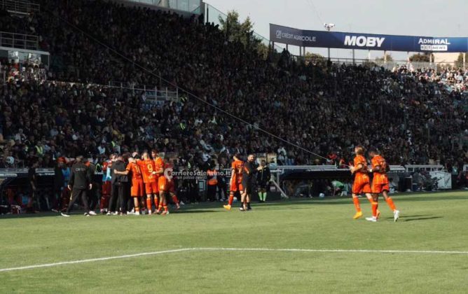 A Parma la prima gioia, il Lecce sbanca il Tardini con un gol di Sottil - Corriere Salentino