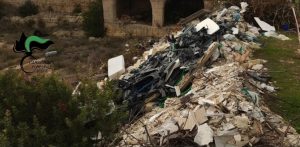 Vecchia cava trasformata in discarica abusiva: imprenditore “incastrato” dalle telecamere dei Carabinieri Forestali - Corriere Salentino