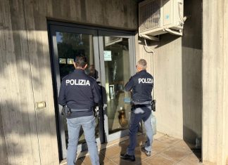 L’ira dell’assessore Guido contro i vandali che hanno danneggiato il centro sociale di viale Roma: “Aiutatemi a prenderli”