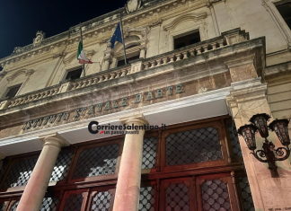 Precipita dal secondo piano del liceo: studente 15enne in ospedale