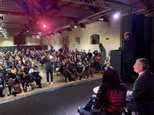 Il Pd leccese si stringe attorno a Decaro e rilancia la sfida per la leadership regionale: un "esercito" alle Cantelmo - Corriere Salentino