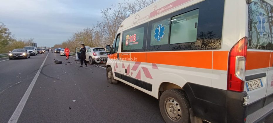 Violento scontro frontale tra due auto sulla Statale 274, diversi i feriti, due in codice rosso - Corriere Salentino