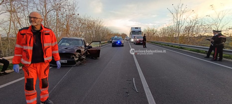 Violento scontro frontale tra due auto sulla Statale 274, diversi i feriti, due in codice rosso - Corriere Salentino