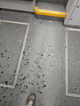 Momenti di paura sul treno regionale: uomo brandisce coltello e forbice a bordo, fermato dai carabinieri - Corriere Salentino