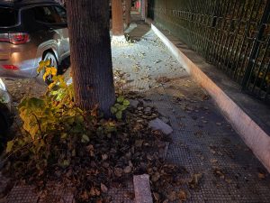 Stallo sugli interventi in via De Donno e via Papatodero: tra fondi insufficienti e timori dei residenti, i marciapiedi restano inagibili - Corriere Salentino